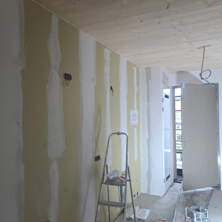 Wand- of plafondafwerking door Lammes Afbouw