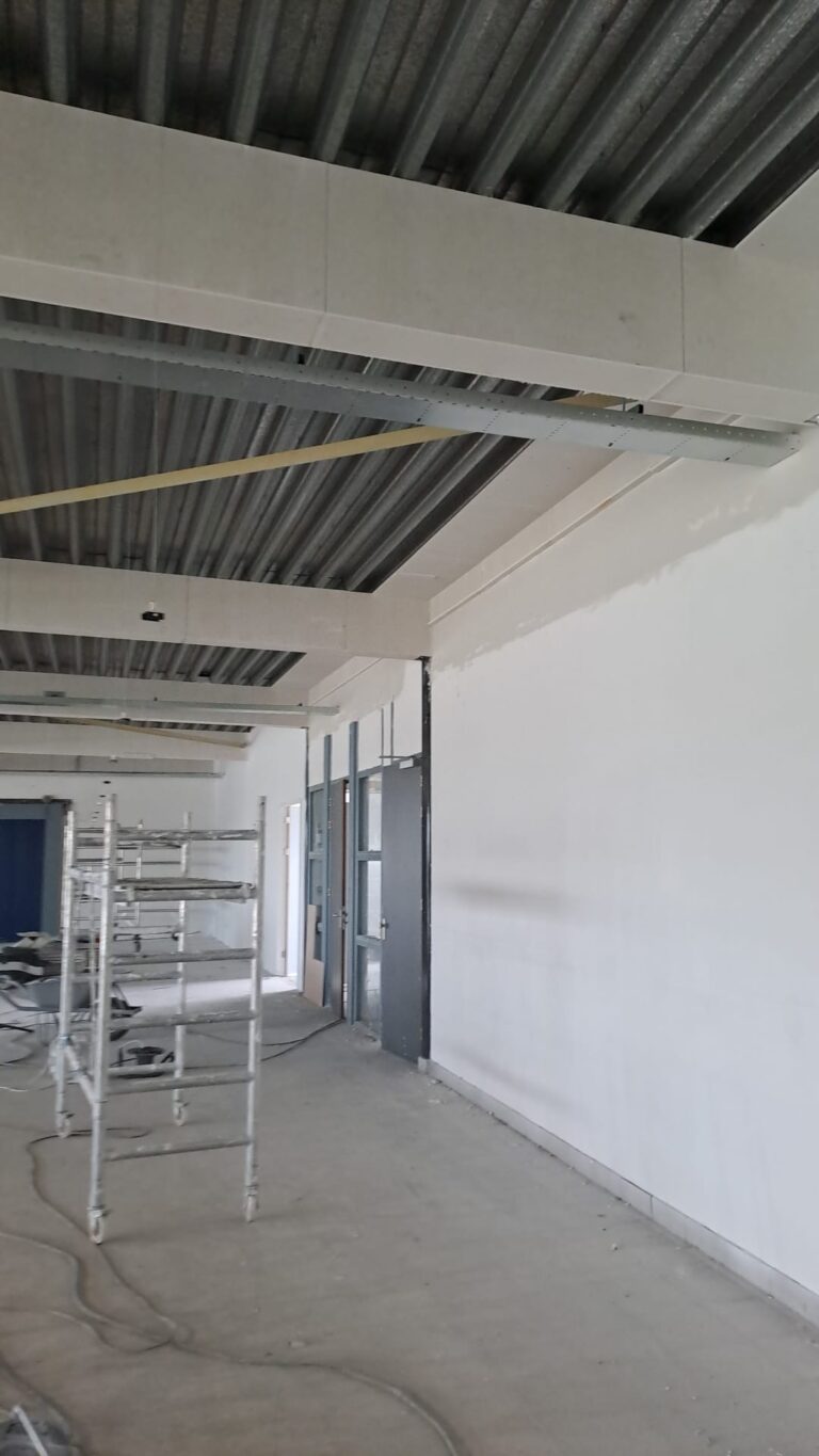 Wand- of plafondafwerking door Lammes Afbouw