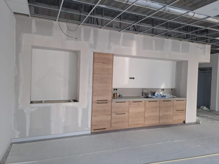 Wand- of plafondafwerking door Lammes Afbouw