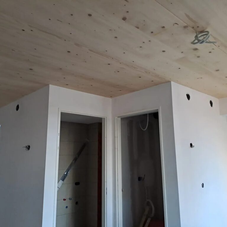 Wand- of plafondafwerking door Lammes Afbouw