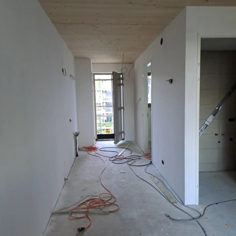 Wand- of plafondafwerking door Lammes Afbouw