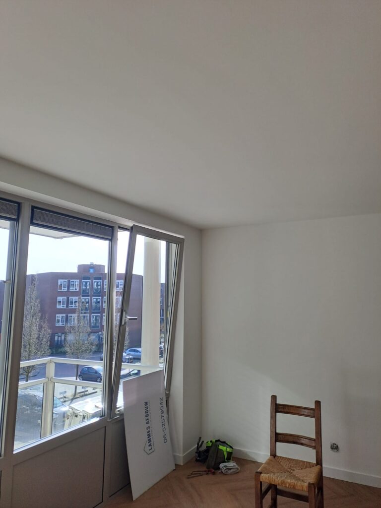 Wand- of plafondafwerking door Lammes Afbouw