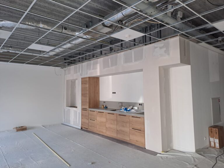 Wand- of plafondafwerking door Lammes Afbouw