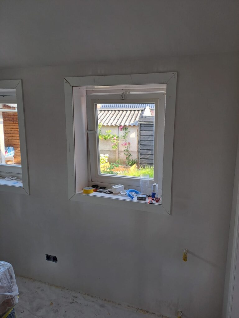 Wand- of plafondafwerking door Lammes Afbouw